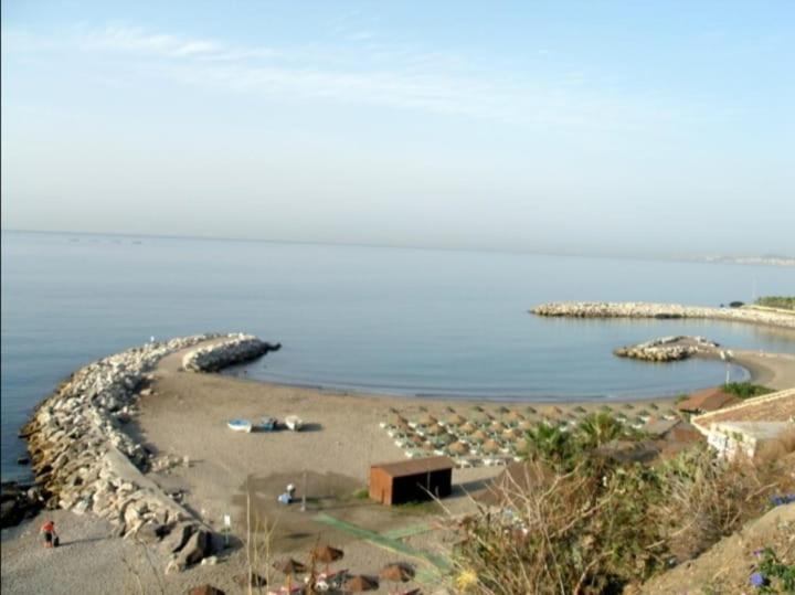 Espectacular Apartamento En Primera Linea De Playa Benalmádena Exteriör bild