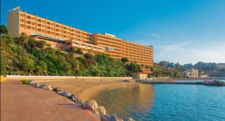 Espectacular Apartamento En Primera Linea De Playa Benalmádena Exteriör bild