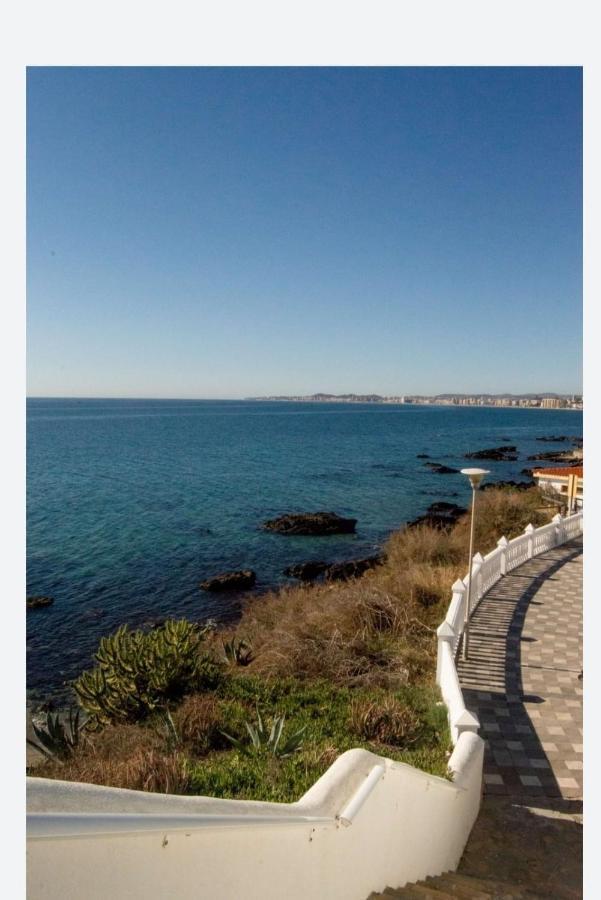 Espectacular Apartamento En Primera Linea De Playa Benalmádena Exteriör bild